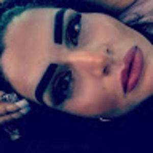 Meet your Posher, Kenia